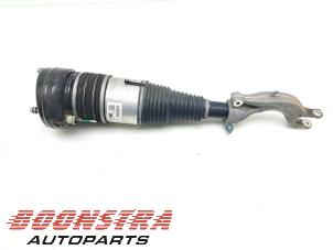 Gebruikte Mac Phersonpoot rechts-voor Audi E-tron (GEN) 55 quattro Prijs € 242,95 Margeregeling aangeboden door Boonstra Autoparts