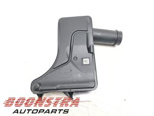 Gebruikte Luchtgeleider BMW XM (09) 3.0 PHEV 50e 30 kWh Prijs € 24,95 Margeregeling aangeboden door Boonstra Autoparts