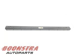 Gebruikte Chassisbalk voor BMW XM (09) 3.0 PHEV 50e 30 kWh Prijs € 107,95 Margeregeling aangeboden door Boonstra Autoparts