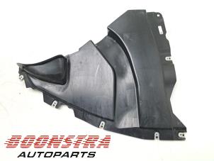 Gebruikte Beschermplaat bodem BMW XM (09) 3.0 PHEV 50e 30 kWh Prijs € 24,95 Margeregeling aangeboden door Boonstra Autoparts