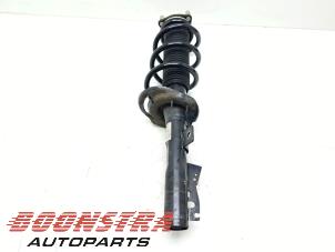 Gebruikte Mac Phersonpoot links-voor Ford Transit Custom 2.0 TDCi 16V Eco Blue 130 Prijs € 151,19 Inclusief btw aangeboden door Boonstra Autoparts