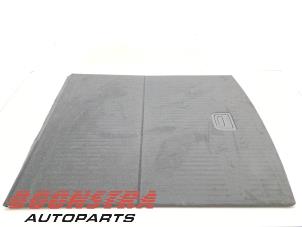Gebruikte Kofferbak Mat Audi E-tron (GEN) 55 quattro Prijs € 53,95 Margeregeling aangeboden door Boonstra Autoparts