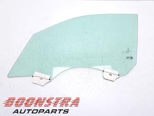 Gebruikte Portierruit 4Deurs links-voor BMW XM (09) 3.0 PHEV 50e 30 kWh Prijs € 249,95 Margeregeling aangeboden door Boonstra Autoparts