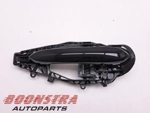 Gebruikte Portiergreep 4Deurs links-achter BMW 3 serie Touring (G21) 320d 2.0 TwinPower Turbo 16V Mild Hybrid Prijs € 29,95 Margeregeling aangeboden door Boonstra Autoparts
