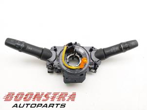 Gebruikte Combischakelaar Stuurkolom Mitsubishi Space Star (A0) 1.0 12V Prijs € 29,95 Margeregeling aangeboden door Boonstra Autoparts