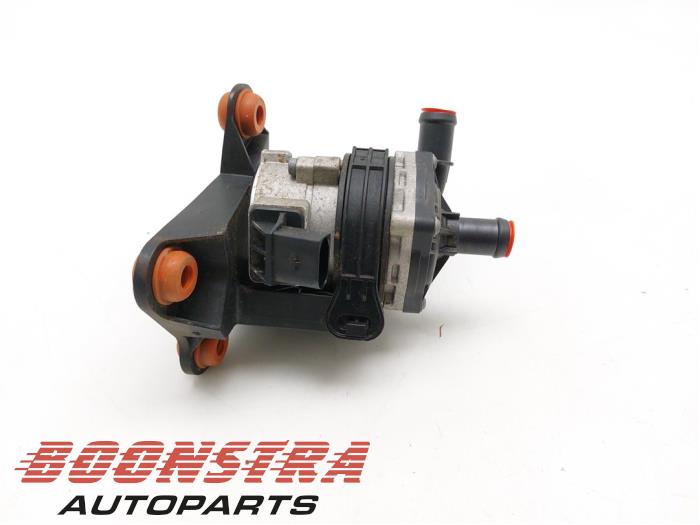 Gebruikte Waterpomp Audi e-tron (GEN) 55 quattro Prijs € 69,95 Margeregeling aangeboden door Boonstra Autoparts