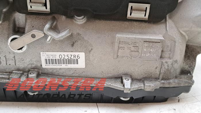 Versnellingsbak van een BMW 7 serie (G11/12) 740e,Le xDrive 2016