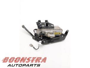 Gebruikte Element Kachelverwarming BMW iX3 80 kWh Prijs € 378,95 Margeregeling aangeboden door Boonstra Autoparts