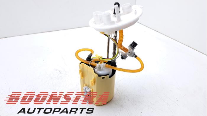 Gebruikte Tank element Pomp Landrover Discovery Sport (LC) 1.5 P300e 12V AWD Prijs € 149,95 Margeregeling aangeboden door Boonstra Autoparts