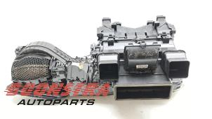 Gebruikte Chaufagebak Mercedes GLC (X253) 2.0 260 16V 4-Matic Prijs € 144,95 Margeregeling aangeboden door Boonstra Autoparts