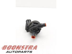 Gebruikte Extra waterpomp BMW 3 serie Touring (G21) 320d 2.0 TwinPower Turbo 16V Mild Hybrid Prijs € 29,95 Margeregeling aangeboden door Boonstra Autoparts