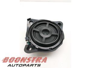 Gebruikte Luidspreker Mercedes GLC (X253) 2.0 260 16V 4-Matic Prijs € 29,95 Margeregeling aangeboden door Boonstra Autoparts