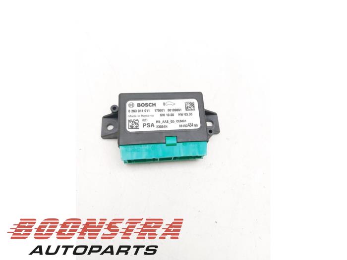 Gebruikte PDC Module Peugeot 208 I (CA/CC/CK/CL) 1.2 Vti 12V PureTech 82 Prijs € 24,95 Margeregeling aangeboden door Boonstra Autoparts