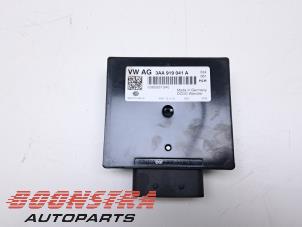 Gebruikte Central electronic module Volkswagen Transporter/Caravelle T6 2.0 TDI 204 Prijs € 30,19 Inclusief btw aangeboden door Boonstra Autoparts