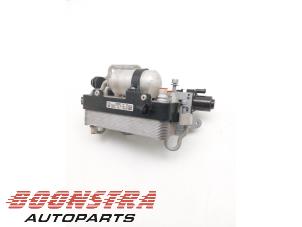 Gebruikte Airco Condensor BMW 7 serie (G11/12) 740e,Le xDrive Prijs € 124,95 Margeregeling aangeboden door Boonstra Autoparts