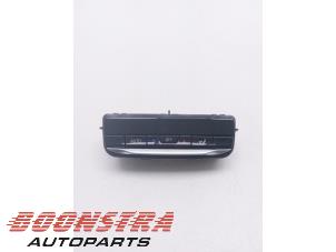 Gebruikte Airco bedieningspaneel BMW i4 (G26) eDrive40 84 kWh Prijs € 159,95 Margeregeling aangeboden door Boonstra Autoparts