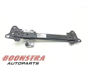 Gebruikte Radiateurbalk Tesla Model 3 Long Range AWD 75 kWh Prijs € 48,34 Inclusief btw aangeboden door Boonstra Autoparts