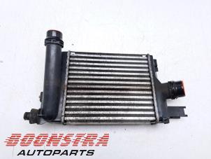 Gebruikte Intercooler Renault Clio IV Estate/Grandtour (7R) 0.9 Energy TCE 12V Prijs € 39,95 Margeregeling aangeboden door Boonstra Autoparts