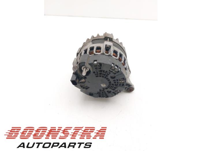 Dynamo van een Mercedes-Benz GLC (X253) 2.0 260 16V 4-Matic 2016