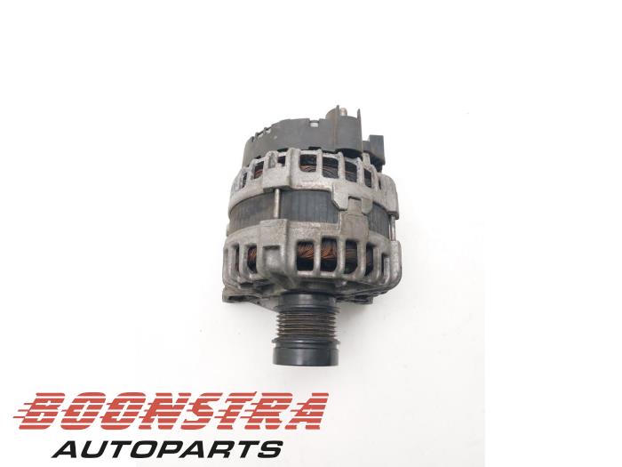 Dynamo van een Mercedes-Benz GLC (X253) 2.0 260 16V 4-Matic 2016