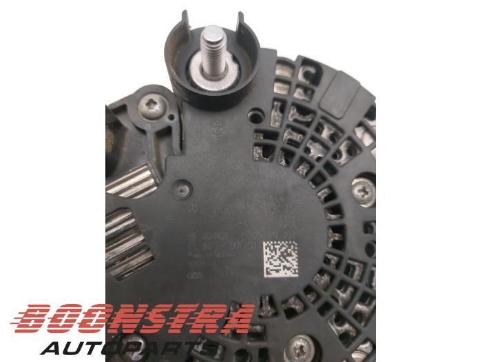 Dynamo van een Mercedes-Benz GLC (X253) 2.0 260 16V 4-Matic 2016
