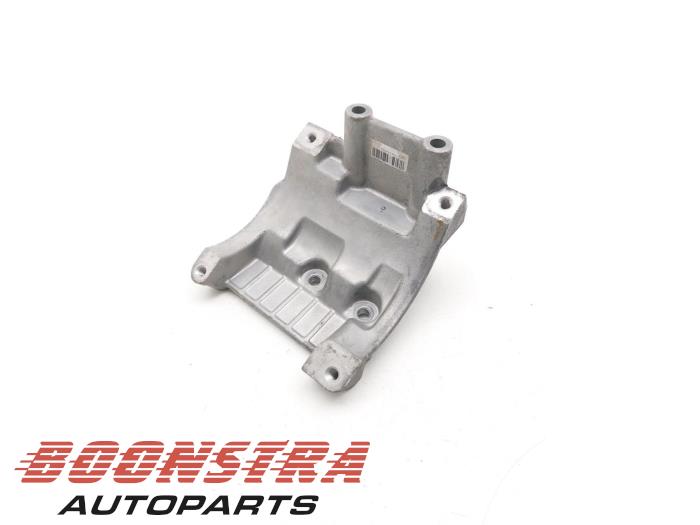 Gebruikte Motorsteun Iveco New Daily VI 35C18,35S18,40C18,50C18,60C18,65C18,70C18 Prijs € 60,50 Inclusief btw aangeboden door Boonstra Autoparts
