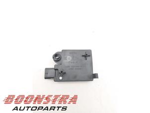 Gebruikte Bluetooth module Tesla Model 3 Long Range AWD 75 kWh Prijs € 58,02 Inclusief btw aangeboden door Boonstra Autoparts