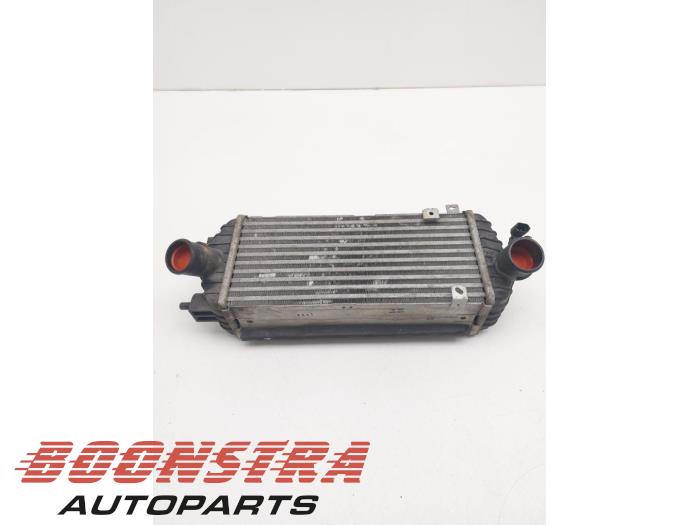 Intercooler van een Hyundai i40 (VFA) 1.7 CRDi 16V 2016