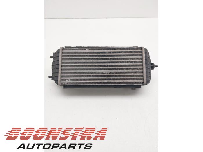 Intercooler van een Hyundai i40 (VFA) 1.7 CRDi 16V 2016