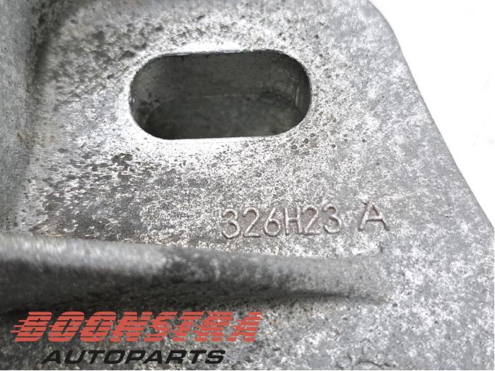 Motorsteun van een Mercedes-Benz CLA (118.3) 1.3 CLA-250 e Turbo 16V 2021