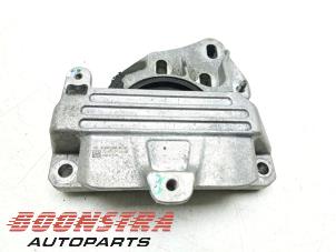 Gebruikte Motorsteun Mercedes CLA (118.3) 1.3 CLA-250 e Turbo 16V Prijs € 58,95 Margeregeling aangeboden door Boonstra Autoparts