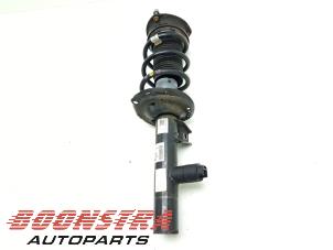 Gebruikte Mac Phersonpoot rechts-voor Volkswagen Golf VIII (CD1) 2.0 TSI R 16V 4Motion Prijs € 329,95 Margeregeling aangeboden door Boonstra Autoparts