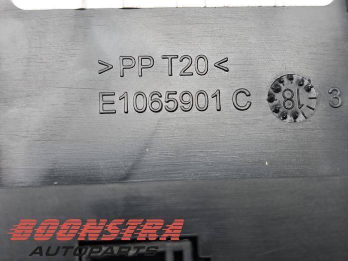 Computer Kachel van een Peugeot Expert (V1/VA/VB/VE/VF/VT/VY) 2.0 Blue HDi 150 16V 2019