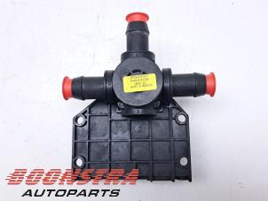 Gebruikte Extra waterpomp Tesla Model X 100X Prijs € 24,95 Margeregeling aangeboden door Boonstra Autoparts