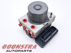 Gebruikte ABS Pomp Tesla Model X 100X Prijs € 89,95 Margeregeling aangeboden door Boonstra Autoparts