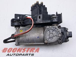 Gebruikte Luchtpomp (Vering) Tesla Model X 100X Prijs € 734,95 Margeregeling aangeboden door Boonstra Autoparts