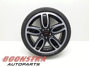Gebruikte Velg + Band Mini Mini (F56) 2.0 16V Cooper S Prijs € 249,95 Margeregeling aangeboden door Boonstra Autoparts