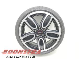 Gebruikte Velg + Band Mini Mini (F56) 2.0 16V Cooper S Prijs € 249,95 Margeregeling aangeboden door Boonstra Autoparts