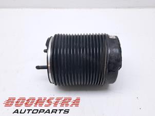 Gebruikte Luchtbalg Volvo XC60 II (UZ) 2.0 T8 16V Recharge, Twin Engine AWD Prijs € 119,95 Margeregeling aangeboden door Boonstra Autoparts