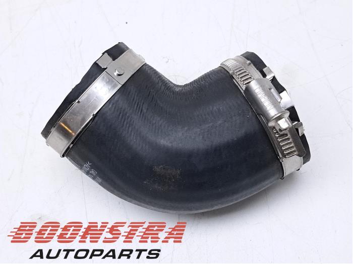 Gebruikte Intercooler Slang Volkswagen Crafter (SY) 2.0 TDI RWD Prijs € 30,19 Inclusief btw aangeboden door Boonstra Autoparts