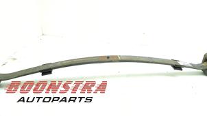 Gebruikte Bladveer achter Volkswagen Crafter 2.0 TDI 16V Prijs € 120,94 Inclusief btw aangeboden door Boonstra Autoparts