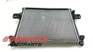 Gebruikte Radiateur Jeep Grand Cherokee (WH/WK) 5.7 V8 Hemi Prijs € 99,95 Margeregeling aangeboden door Boonstra Autoparts