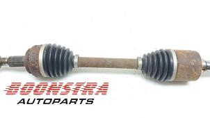 Gebruikte Cardanas links-voor (VWA) Jeep Grand Cherokee (WH/WK) 5.7 V8 Hemi Prijs € 99,95 Margeregeling aangeboden door Boonstra Autoparts