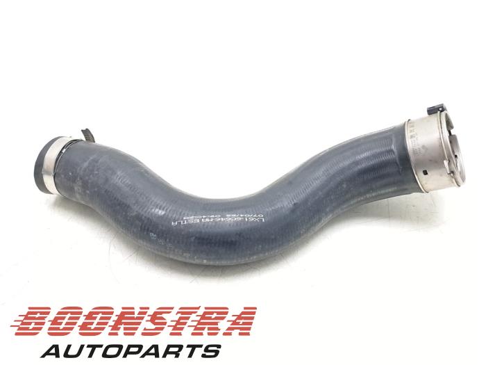 Gebruikte Intercooler Slang Ford Focus 4 Wagon 1.0 EcoBoost 12V Hybrid 155 Prijs € 39,95 Margeregeling aangeboden door Boonstra Autoparts