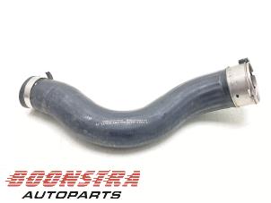 Gebruikte Intercooler Slang Ford Focus 4 Wagon 1.0 EcoBoost 12V Hybrid 155 Prijs € 39,95 Margeregeling aangeboden door Boonstra Autoparts