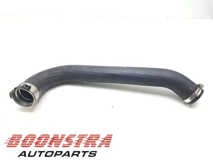 Gebruikte Intercooler Slang Ford Focus 4 Wagon 1.0 EcoBoost 12V Hybrid 155 Prijs € 59,95 Margeregeling aangeboden door Boonstra Autoparts
