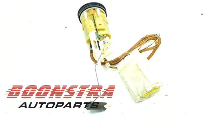 Gebruikte Tank element Pomp Porsche Boxster (986) 3.2 S 24V 50 Jahre 550 Spyder Prijs € 144,95 Margeregeling aangeboden door Boonstra Autoparts