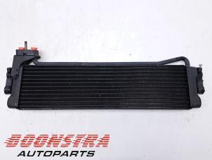 Gebruikte Oliekoeler BMW M5 (E60) 5.0 V10 40V Prijs € 287,95 Margeregeling aangeboden door Boonstra Autoparts