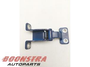 Gebruikte Scharnierset Mercedes Citan (415.6) 1.5 108 CDI Euro 6 Prijs € 42,29 Inclusief btw aangeboden door Boonstra Autoparts