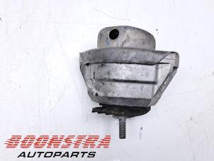 Gebruikte Motorrubber BMW M5 (E60) 5.0 V10 40V Prijs € 32,95 Margeregeling aangeboden door Boonstra Autoparts